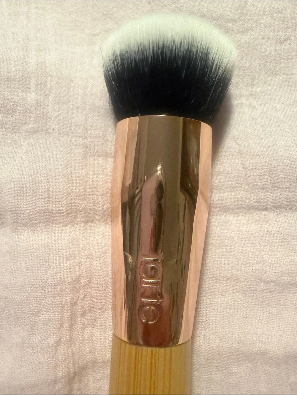 TARTE Maracuja Juicy Blush/ Foundation Wooden Handle  Brush  (NEW)